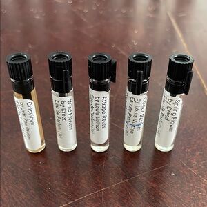 A sample pack of 22 different perfumes.
